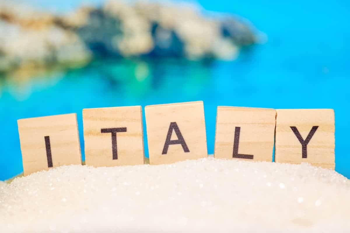 Best Places in Italy To Retire To (2022) Aging Greatly